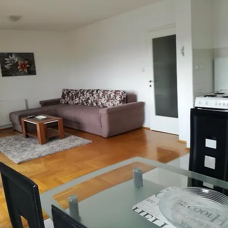 Apartman Sofi *
