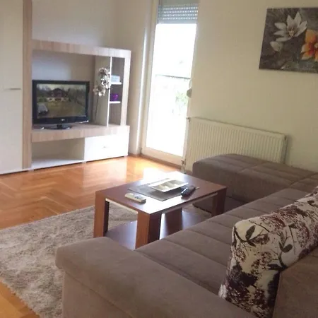 Apartman Sofi *